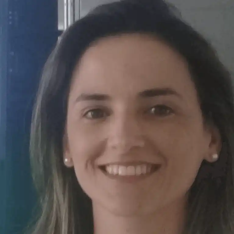 Flávia Milagres Campos